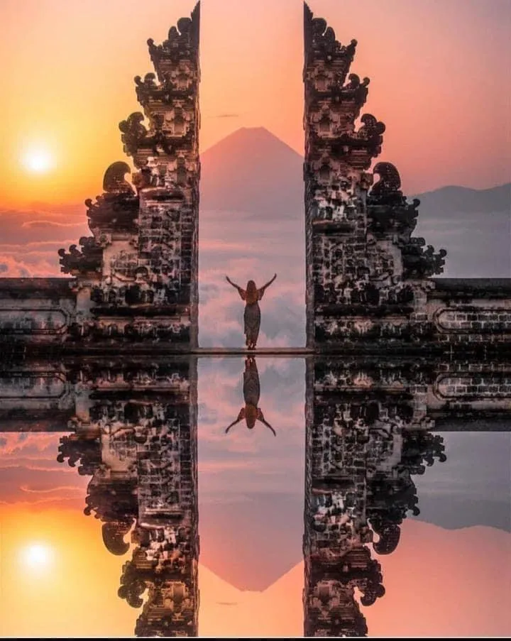 The split gate of Lempuyang Temple framing the view in East Bali